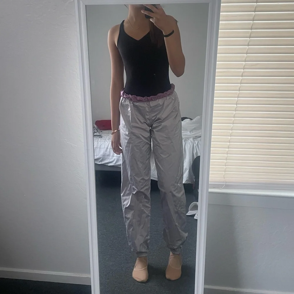 parachute pants reversible color cloud/plum by bullet pointe size L -fits M too - Picture 1 of 4